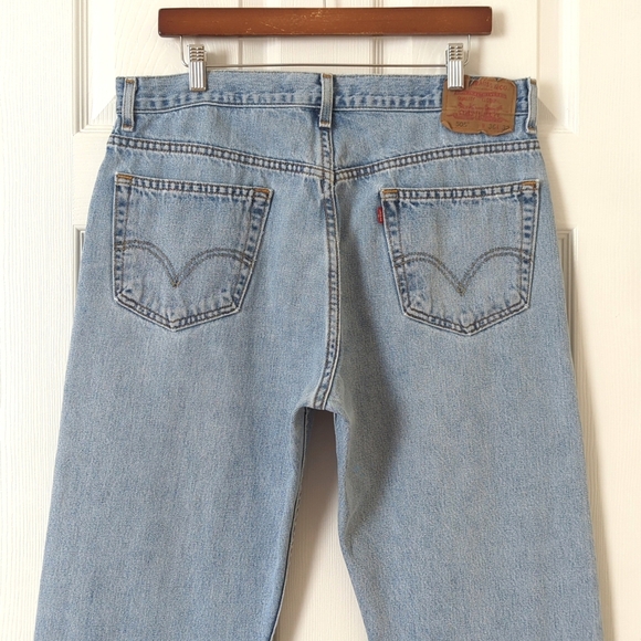 Levi's Y2K Vintage 505 Medium Wash Regular Fit Straight Leg Jeans 36 x 32 - Picture 6 of 16